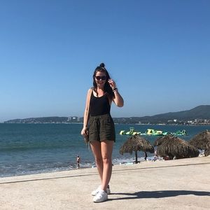 Meet your Posher, Catherine